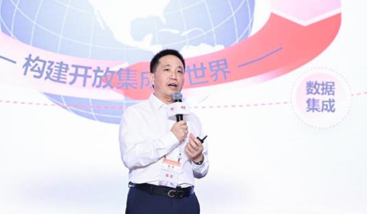 用友iuap以AI为核心引擎，帮助企业全面升级数智底座